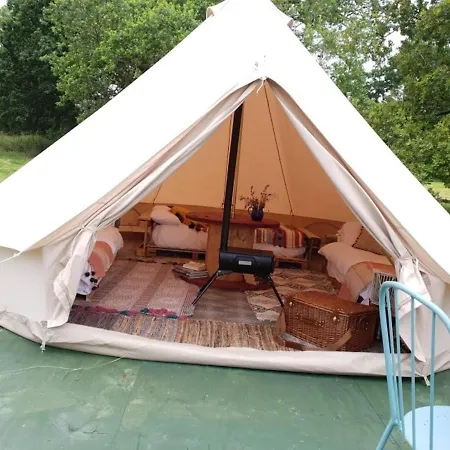 Leaping Water Bell Tent - Love Zone * Marske